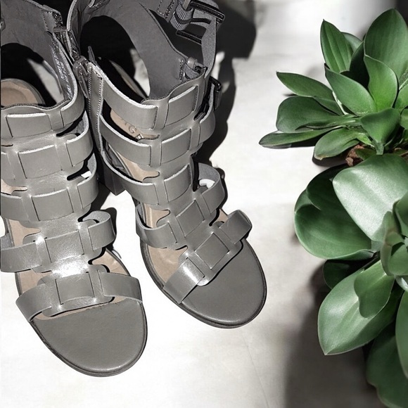 Rampage Gray Gladiator Style Sandals - Picture 14 of 16